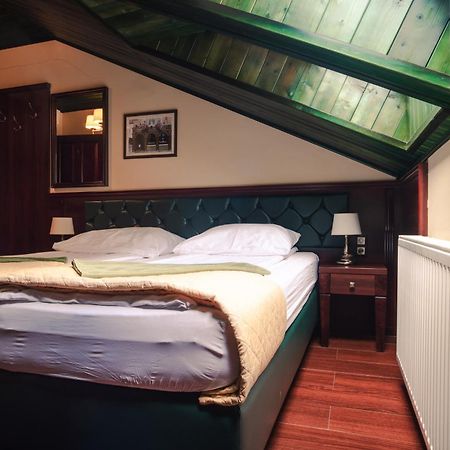 Shoemaker Irish Pub & Accommodation Kielce Eksteriør billede