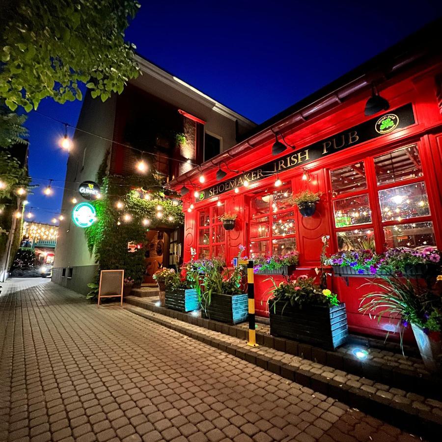 Shoemaker Irish Pub & Accommodation Kielce Eksteriør billede