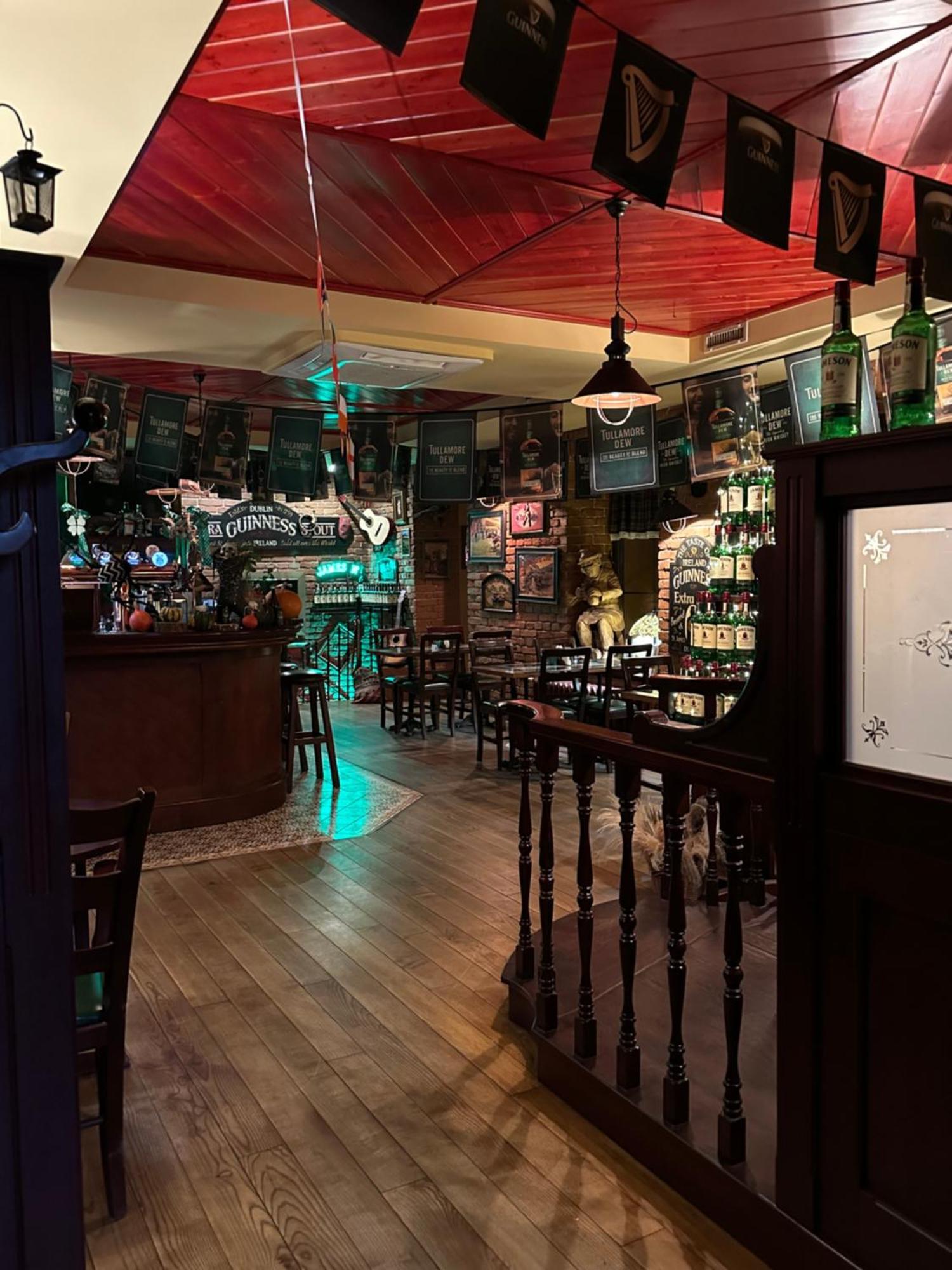 Shoemaker Irish Pub & Accommodation Kielce Eksteriør billede