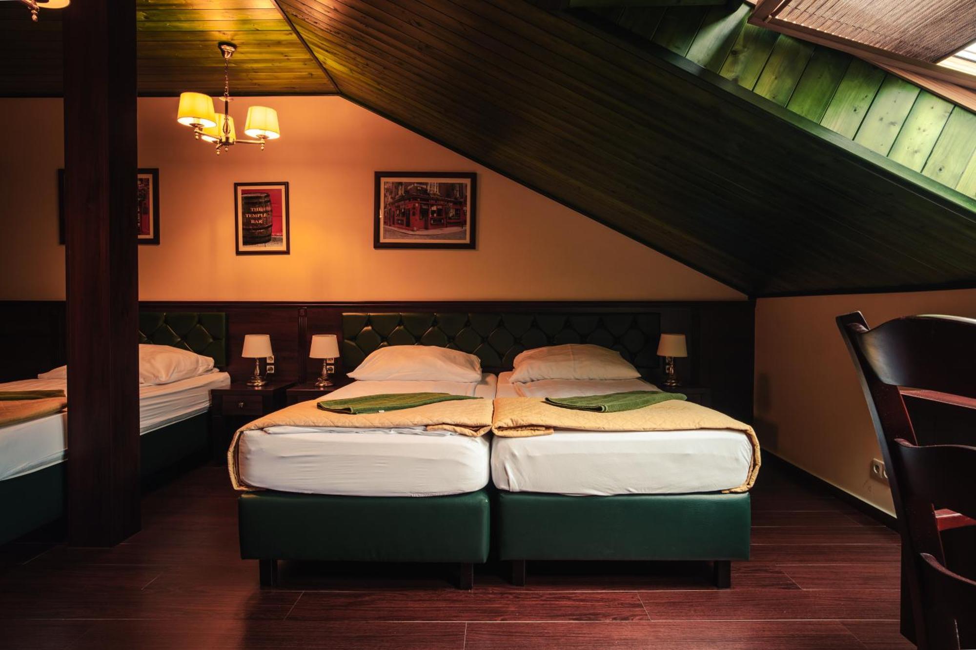 Shoemaker Irish Pub & Accommodation Kielce Eksteriør billede