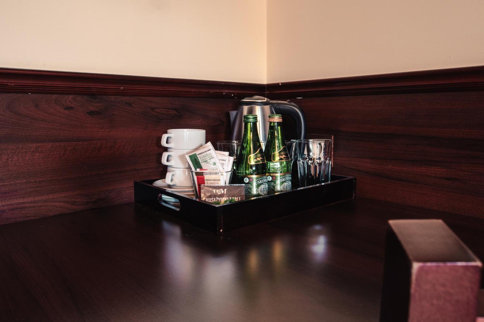 Shoemaker Irish Pub & Accommodation Kielce Eksteriør billede
